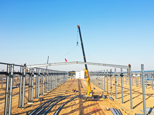  河南礦山｜智能產(chǎn)業(yè)園6號(hào)車(chē)間今日上梁大吉！